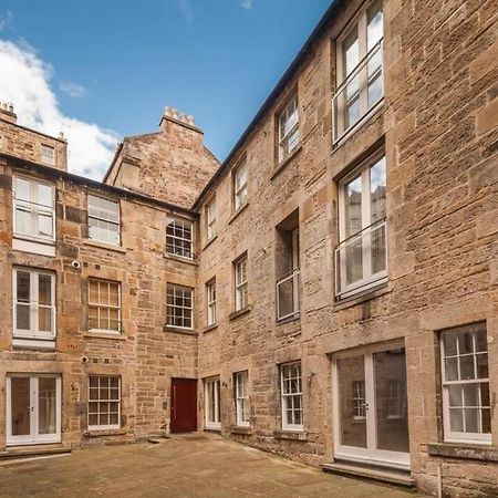 Bright And Stylish Apartment - Old Town Edinburg Exteriör bild